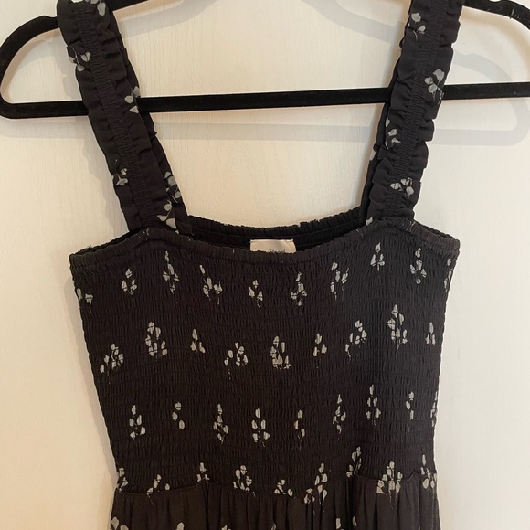 Aritzia. Wilfred size small jumpsuit smocked top loose pant. Black & ivory. - Picture 2 of 4